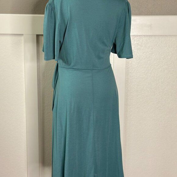 Wrap dress - Picture 2 of 3